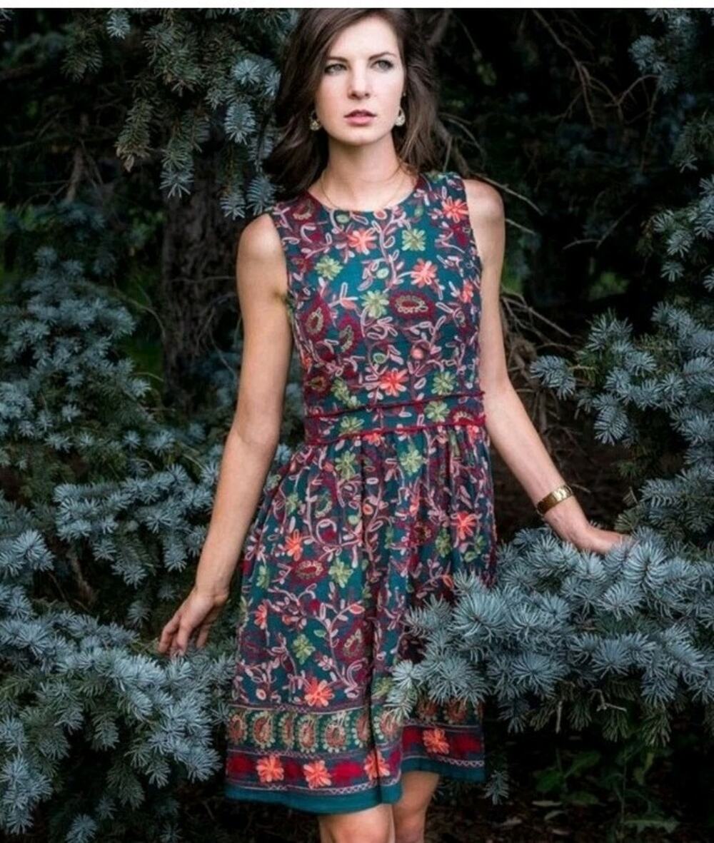 Anthropologie Needlepoint Garden Dress by Adelyn Rae embroidered Size 10